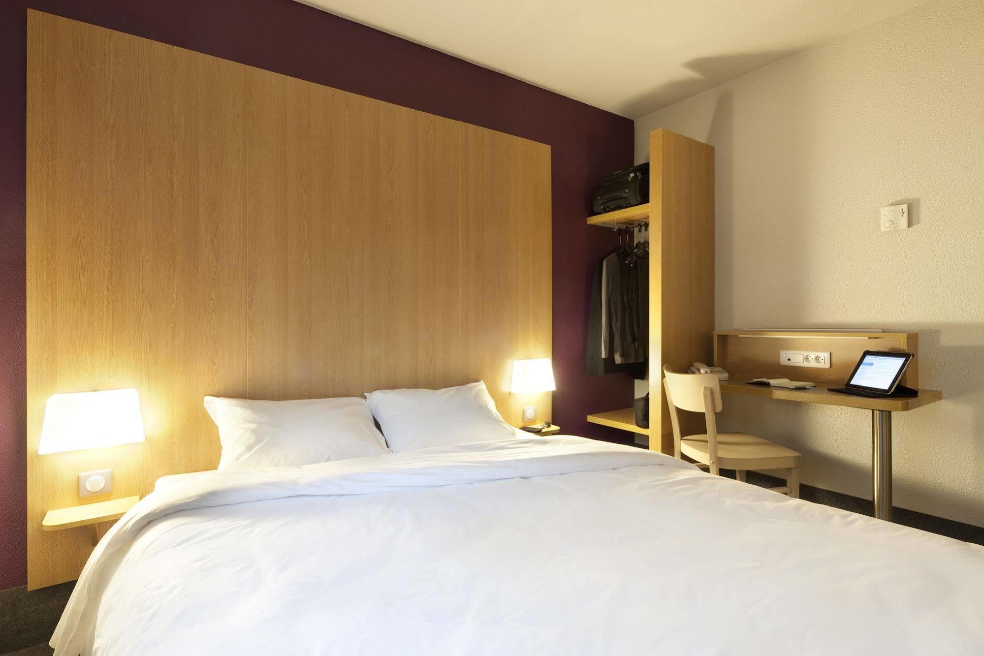 B&B Hotel Montlhery Linas ภายนอก รูปภาพ