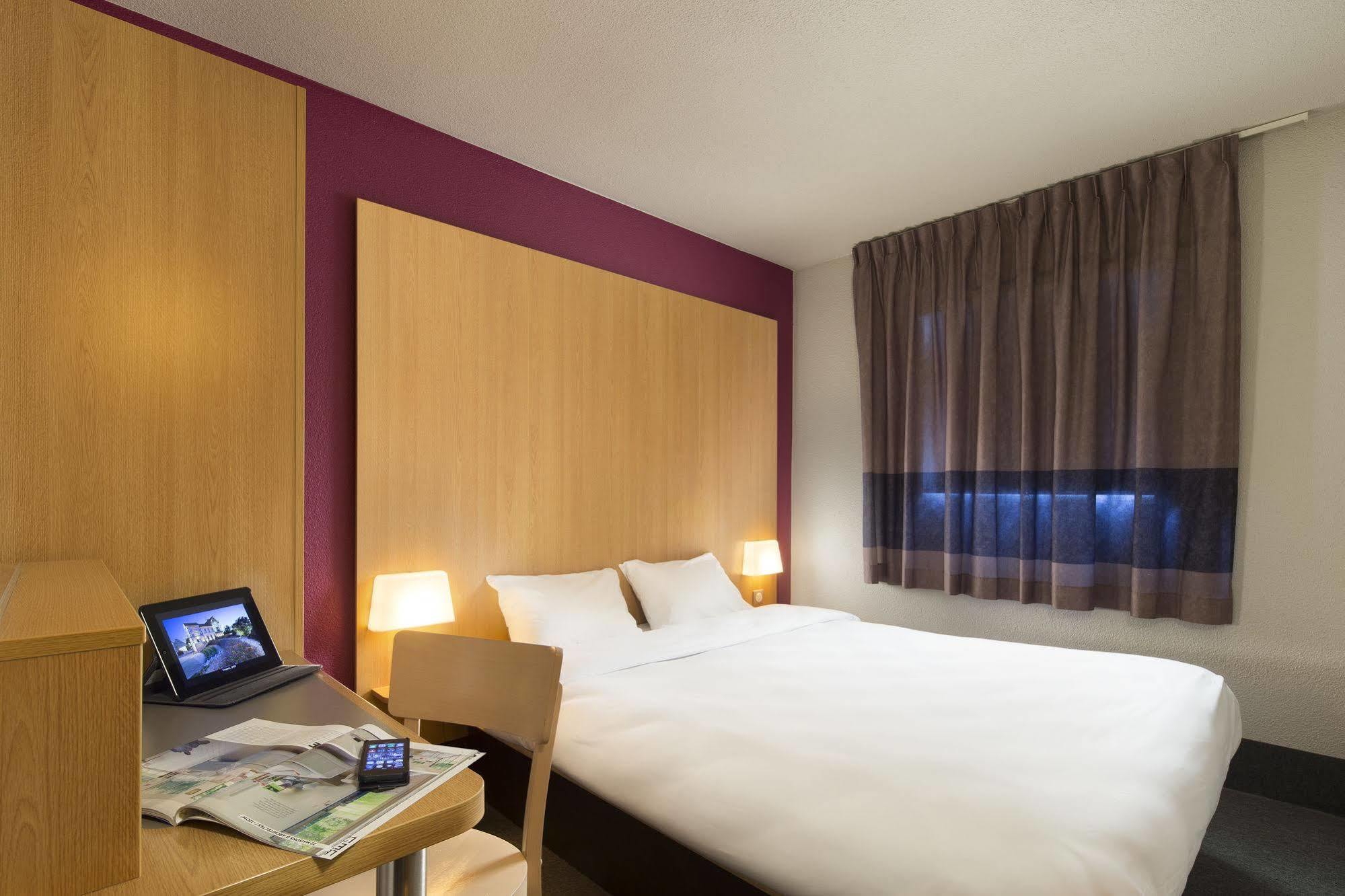 B&B Hotel Montlhery Linas ภายนอก รูปภาพ