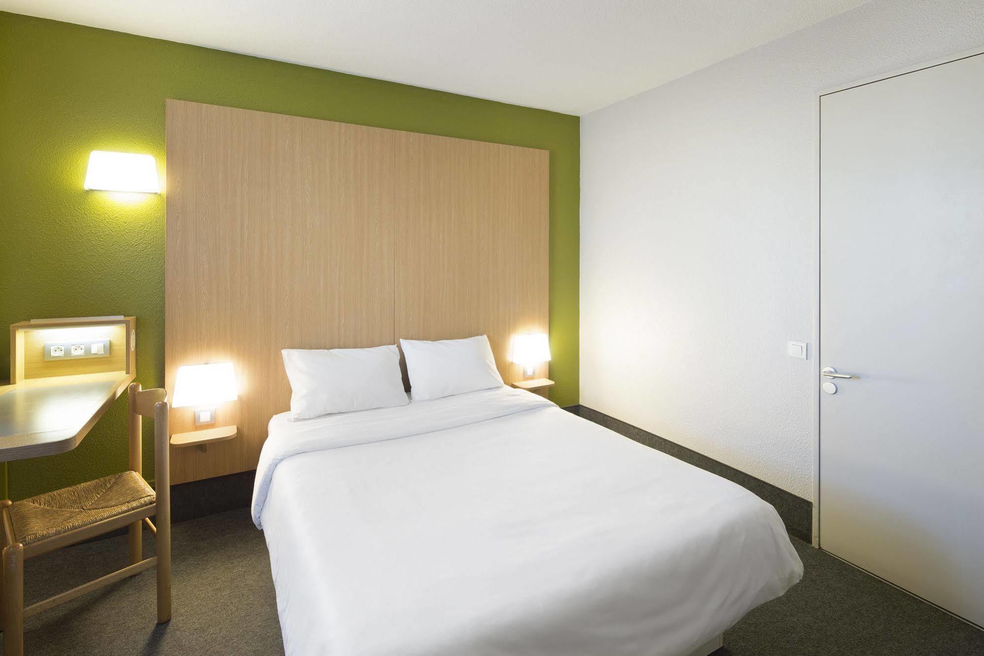 B&B Hotel Montlhery Linas ภายนอก รูปภาพ